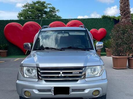 Mitsubishi Pajero io