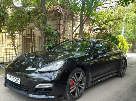 Porsche Panamera GTS