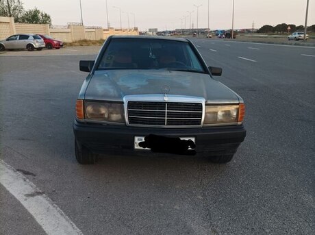 Mercedes 190