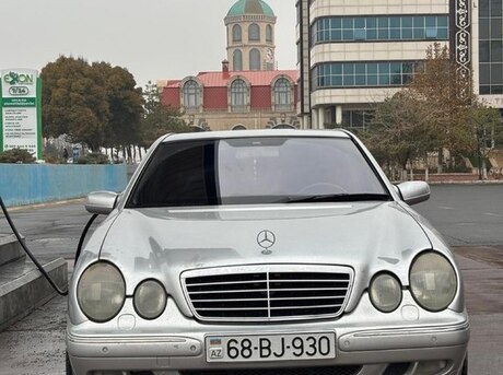 Mercedes E 320