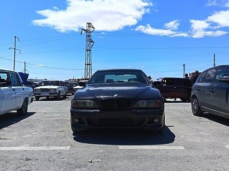 BMW 523