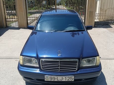 Mercedes C 240