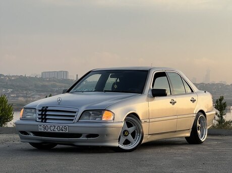Mercedes C 180