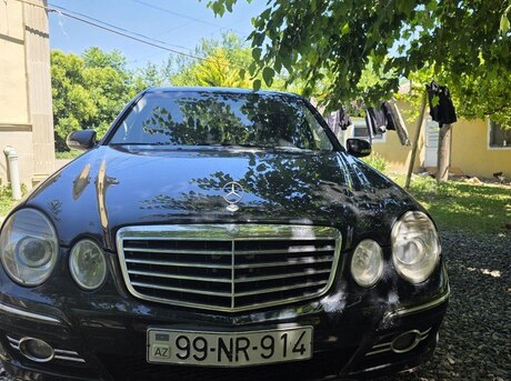Mercedes E 220
