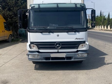 Mercedes Atego 818