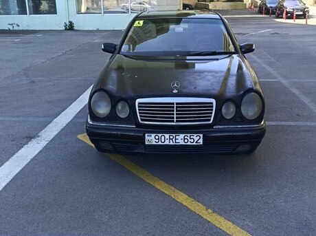 Mercedes E 300