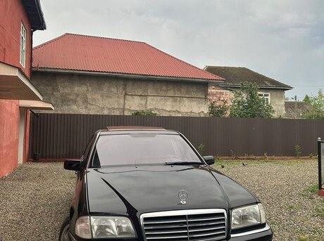 Mercedes C 230