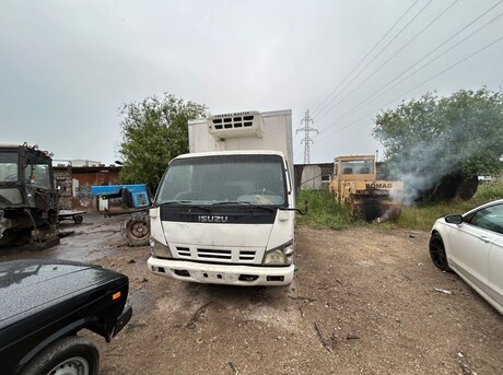 Isuzu NPR 66 L
