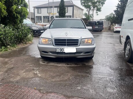 Mercedes C 220