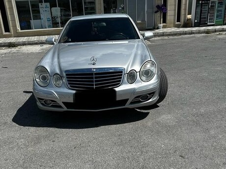 Mercedes E 220
