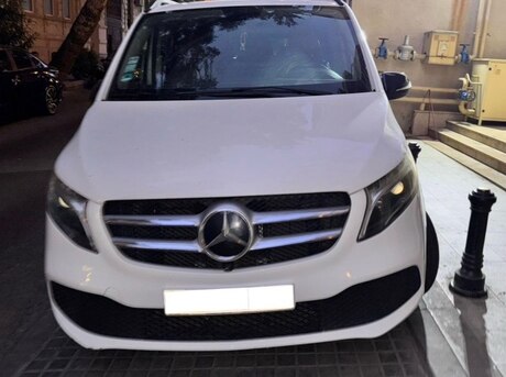 Mercedes V 220