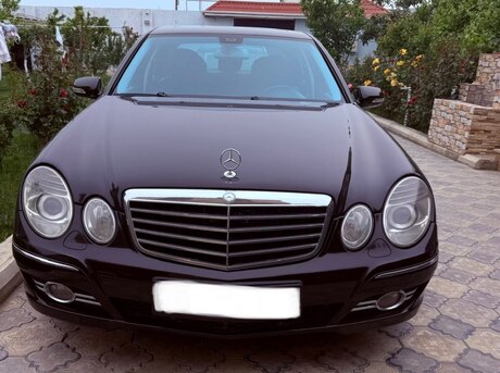 Mercedes E 220