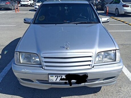 Mercedes C 220