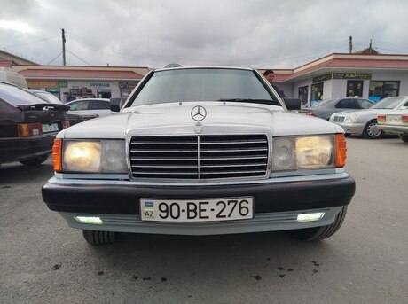 Mercedes 190