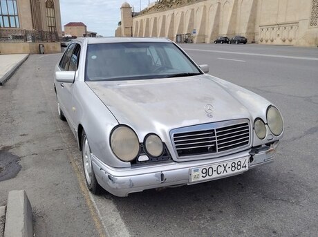 Mercedes E 280