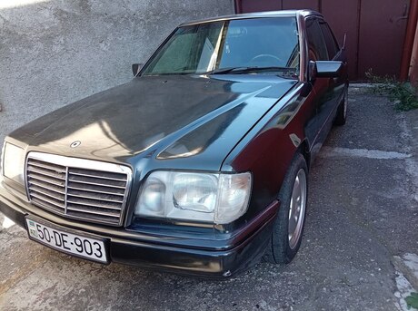 Mercedes 230 E