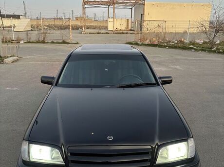 Mercedes C 180