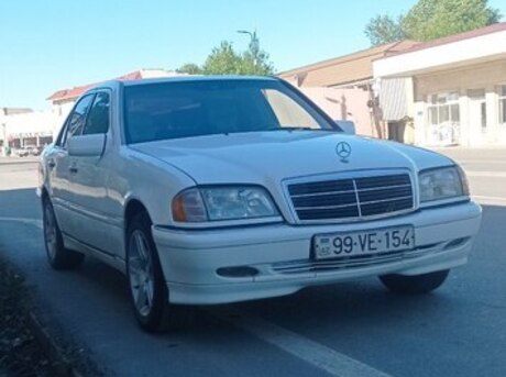 Mercedes C 230