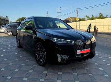 BMW iX
