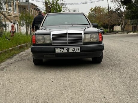 Mercedes 200 E