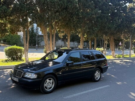 Mercedes C 220