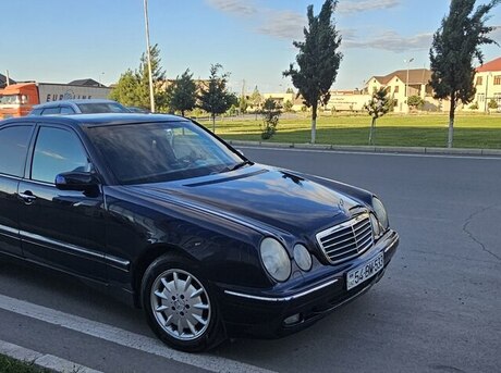 Mercedes E 220