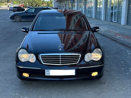 Mercedes C 200