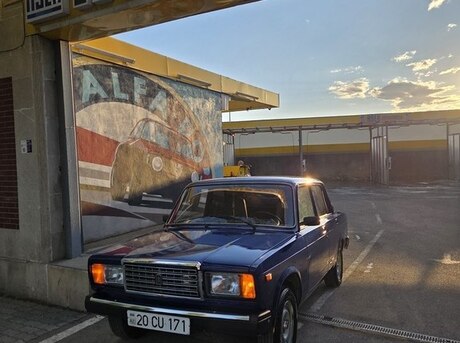 LADA (VAZ) 2107