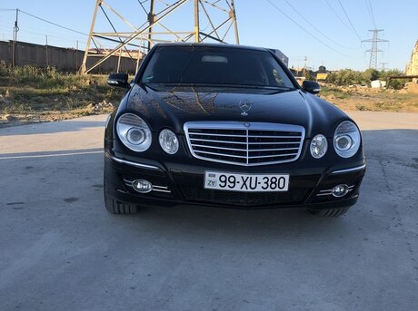 Mercedes E 200