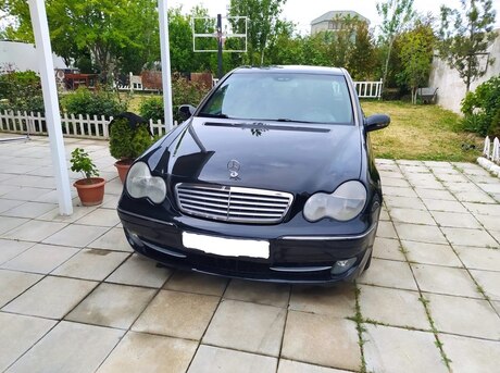 Mercedes C 240