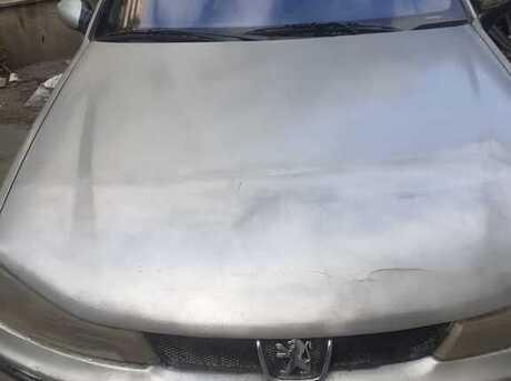 Peugeot 406