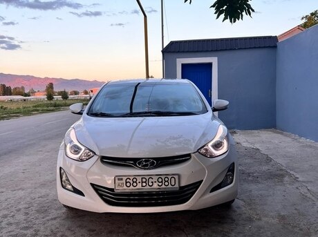 Hyundai Elantra