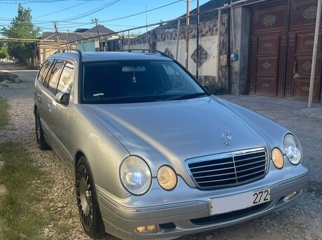 Mercedes E 240