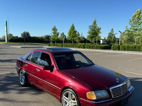 Mercedes C 230