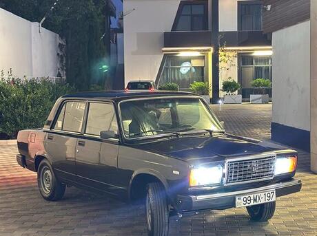 LADA (VAZ) 2107