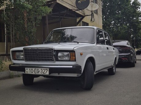 LADA (VAZ) 2107