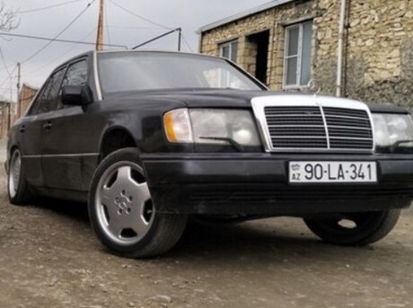 Mercedes 220 E