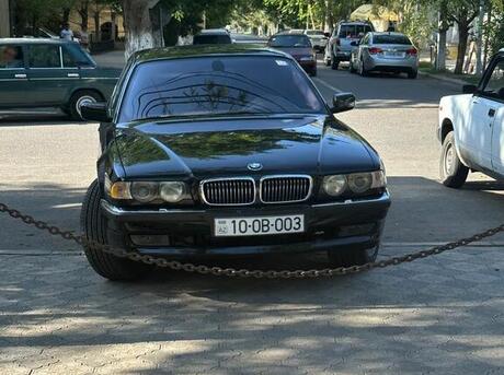 BMW 740