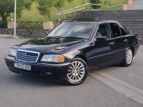 Mercedes C 230