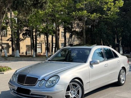 Mercedes E 320