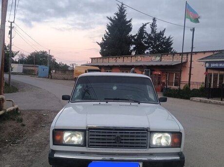 LADA (VAZ) 2107