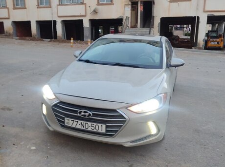Hyundai Elantra