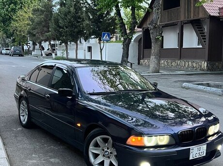 BMW 523