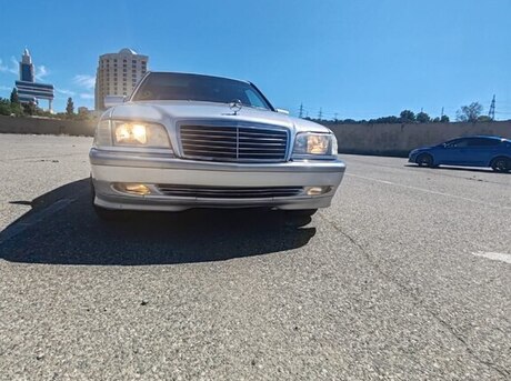 Mercedes C 240