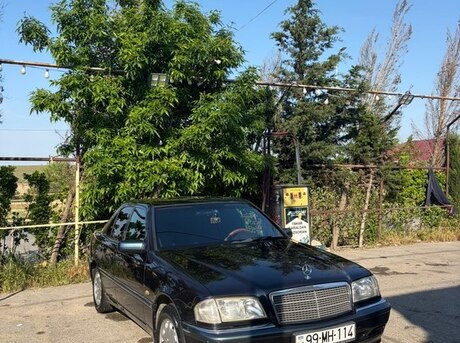 Mercedes C 180