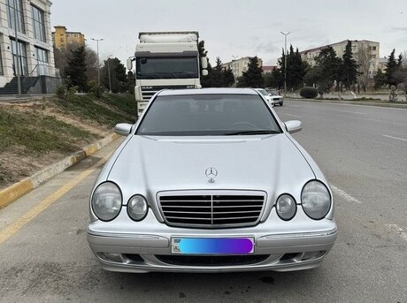 Mercedes E 270