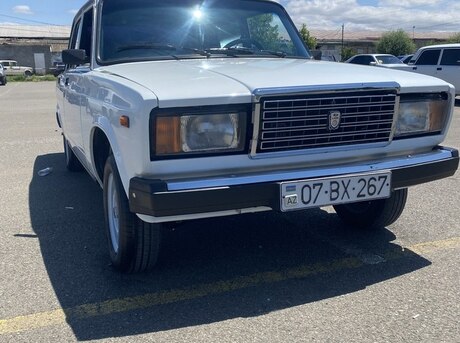 LADA (VAZ) 2107
