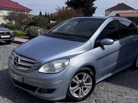Mercedes B 150