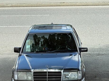 Mercedes 230 E