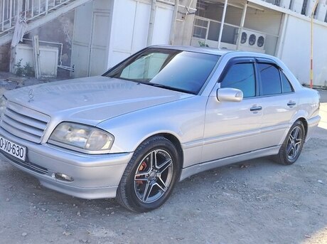 Mercedes C 220